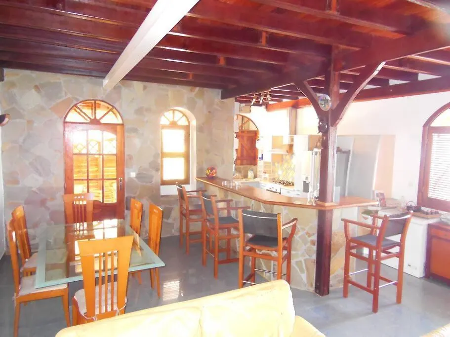 بيت للعطل Maison Situee Dans Un Petit Village De Pecheur لو كاربيت